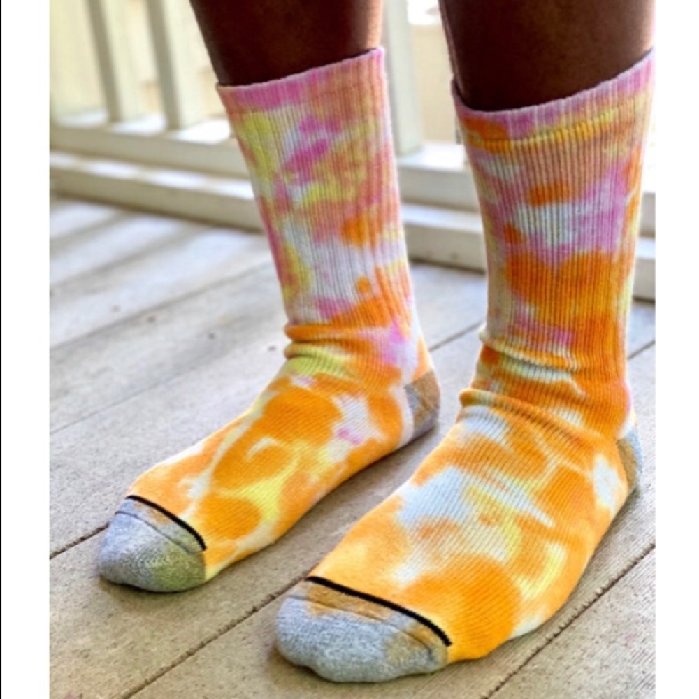 This listing is for assorted tie dye socks! - Picture 4 of 7